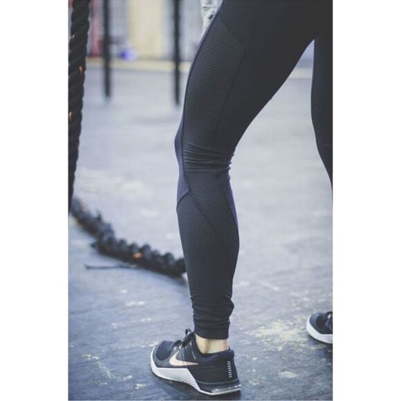 RARE Lululemon Fit Physique black high rise mesh fishnet pocket leggings size 2 - Picture 13 of 13
